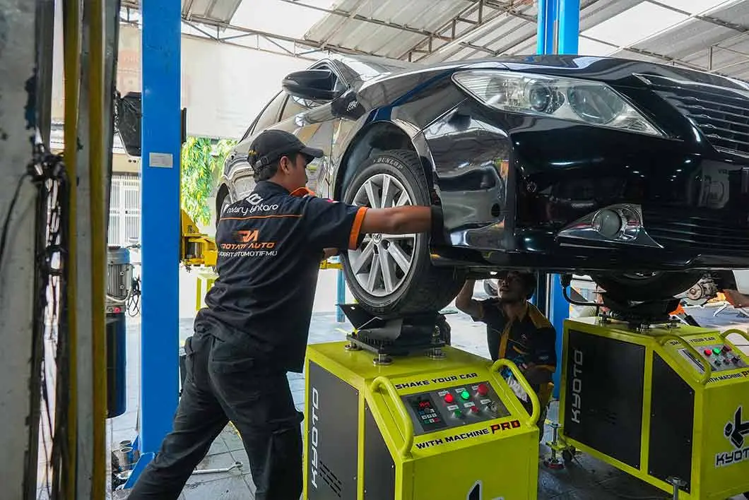 Penyebab Kaki Kaki Mobil Bunyi Gluduk Gluduk (3)