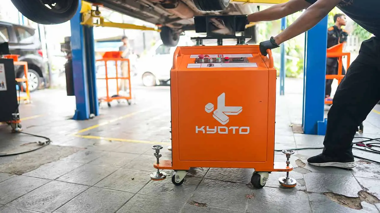 Service Kaki Kaki Mobil Surabaya (3) Service Kaki Kaki Mobil Surabaya (3)