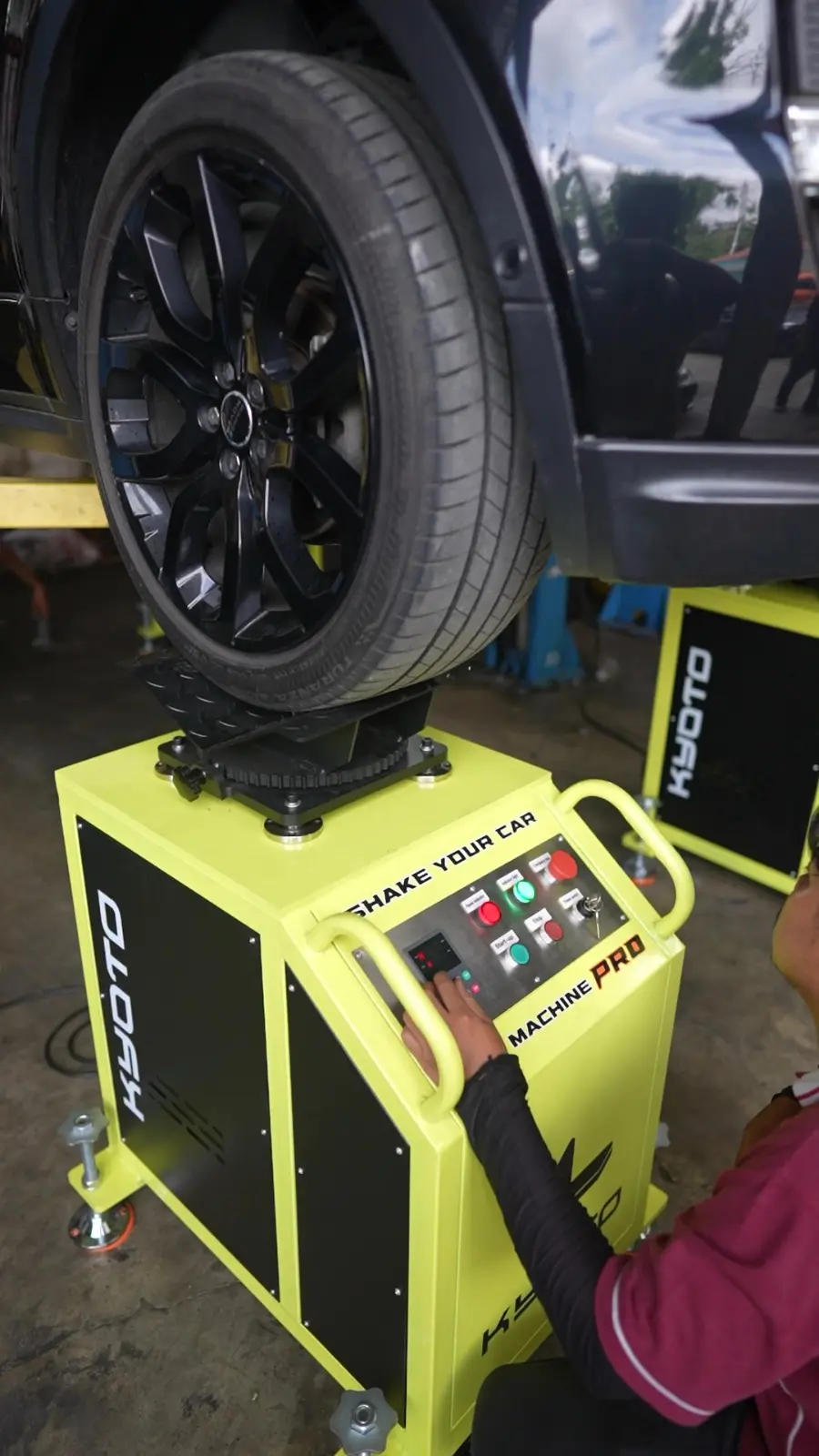 Spesialis Kaki Kaki Mobil dan Per Mobil Terbaik (3) Spesialis Kaki Kaki Mobil dan Per Mobil Terbaik (3)