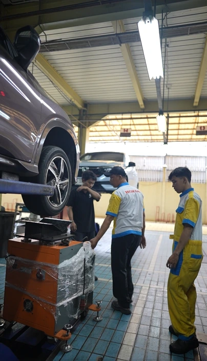 Bengkel Kaki Kaki Mobil Tangerang Selatan (3) Bengkel Kaki Kaki Mobil Tangerang Selatan (3)